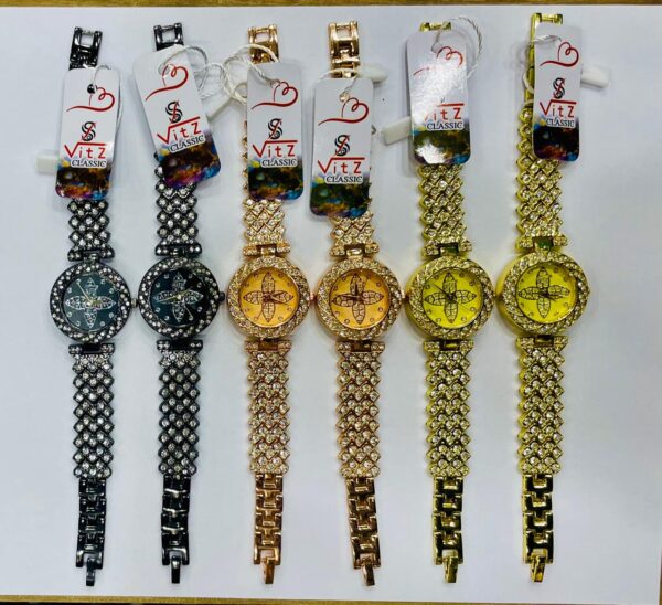 Fashion Bracelet Watch Ladies Quartz Wrist Watches (without Box)